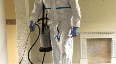 pest-tech pest controller carrying out a flea fumigation treatment in maidstone